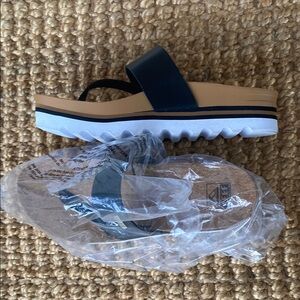 Reef Tan and Black Sandals Casual Slide Style